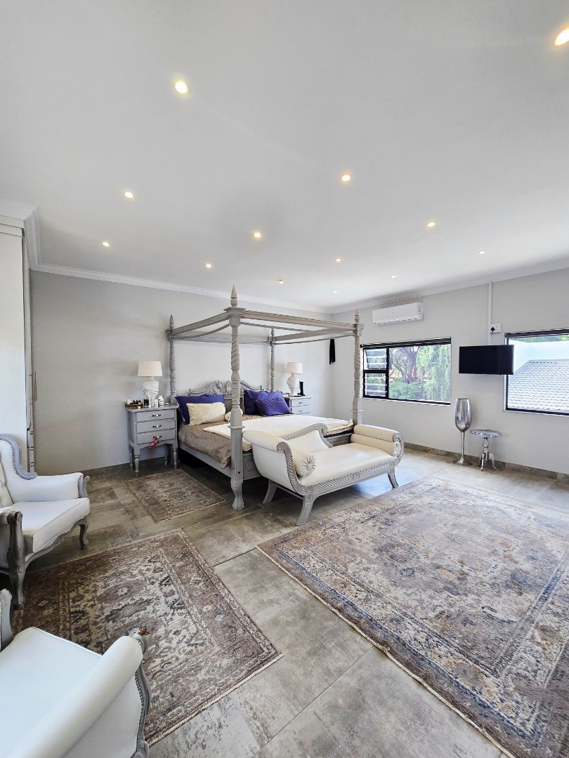 6 Bedroom Property for Sale in Wilkoppies North West